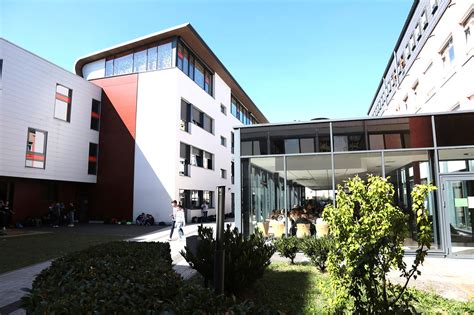 collège et lycée privés saint-pierre chanel|Lycée Saint.